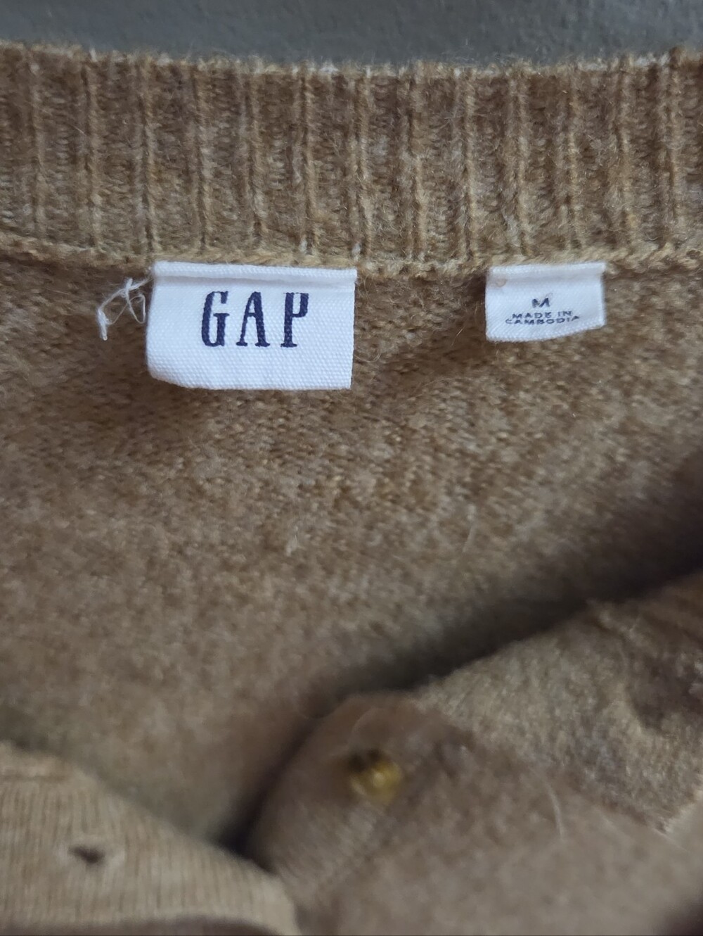 GAP Women's Medium CashSoft Tan Henley Long Sleeve Sweater with Buttons - Picture 4 of 8